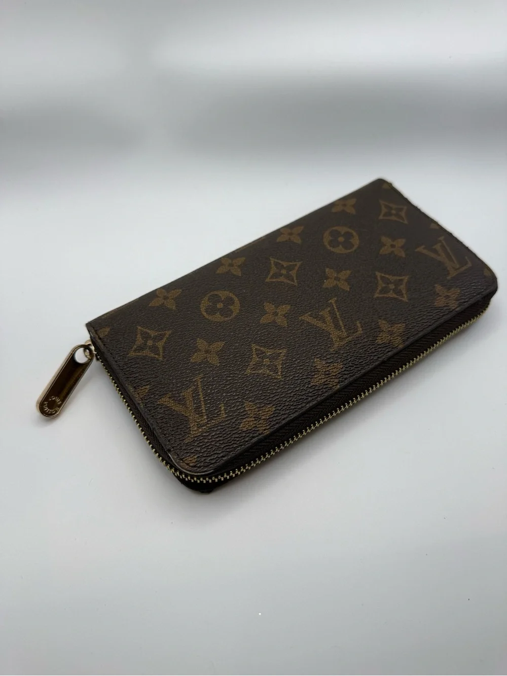 Designer Inspired Quality Monogram Zip-Around Wallet in Brown